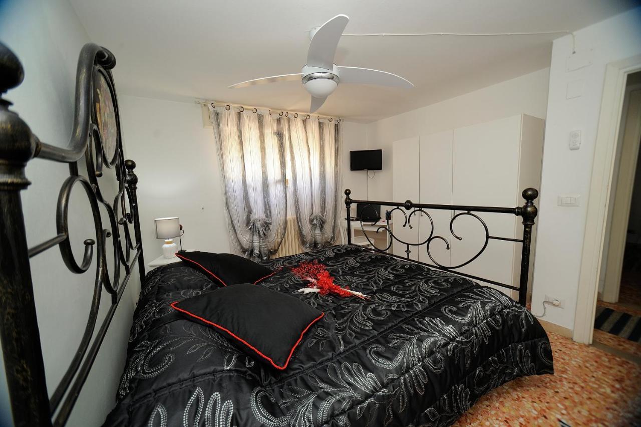 Casa Di Manu Διαμέρισμα Μοντεκατίνι Τέρμε Εξωτερικό φωτογραφία